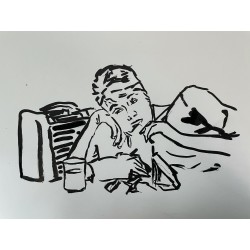 Mujer escuchando la radio