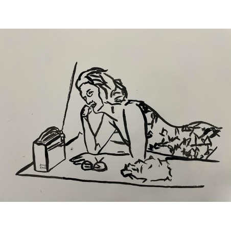 Mujer escuchando la radio