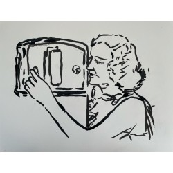 Mujer escuchando la radio