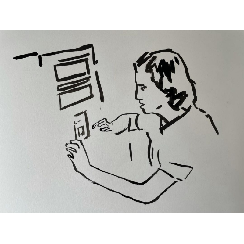 Mujer escuchando la radio