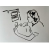 Mujer escuchando la radio