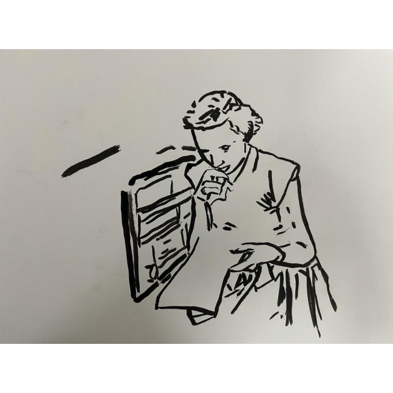 Mujer escuchando la radio